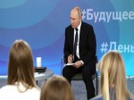 Tổng thống Nga Vladimir Putin cho biết các gia đình cần ít nhất ba con