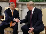 Ông Trump đón thủ tướng Hungary, ông Biden nóng mắt